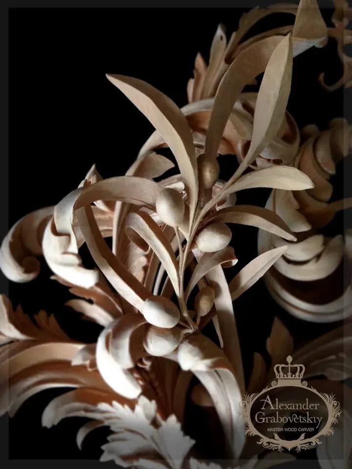 Limewood foliage and berry spray with acanthus scrolls, a custom wood carving by Alexander Grabovetskiy.